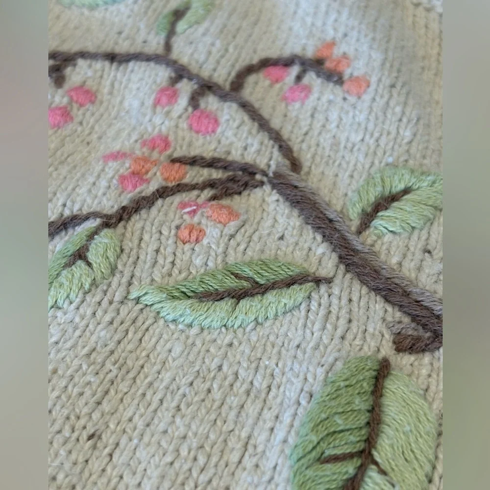 Vintage Silk Blend cream button-up Cardigan w/ Embroidered Birds and Flowers L - Picture 15 of 15